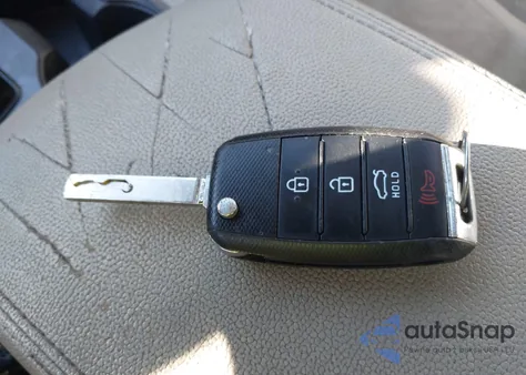 2018 Kia Optima Lx z USA, uszkodzony, nr VIN 5XXGT4L37JG265887